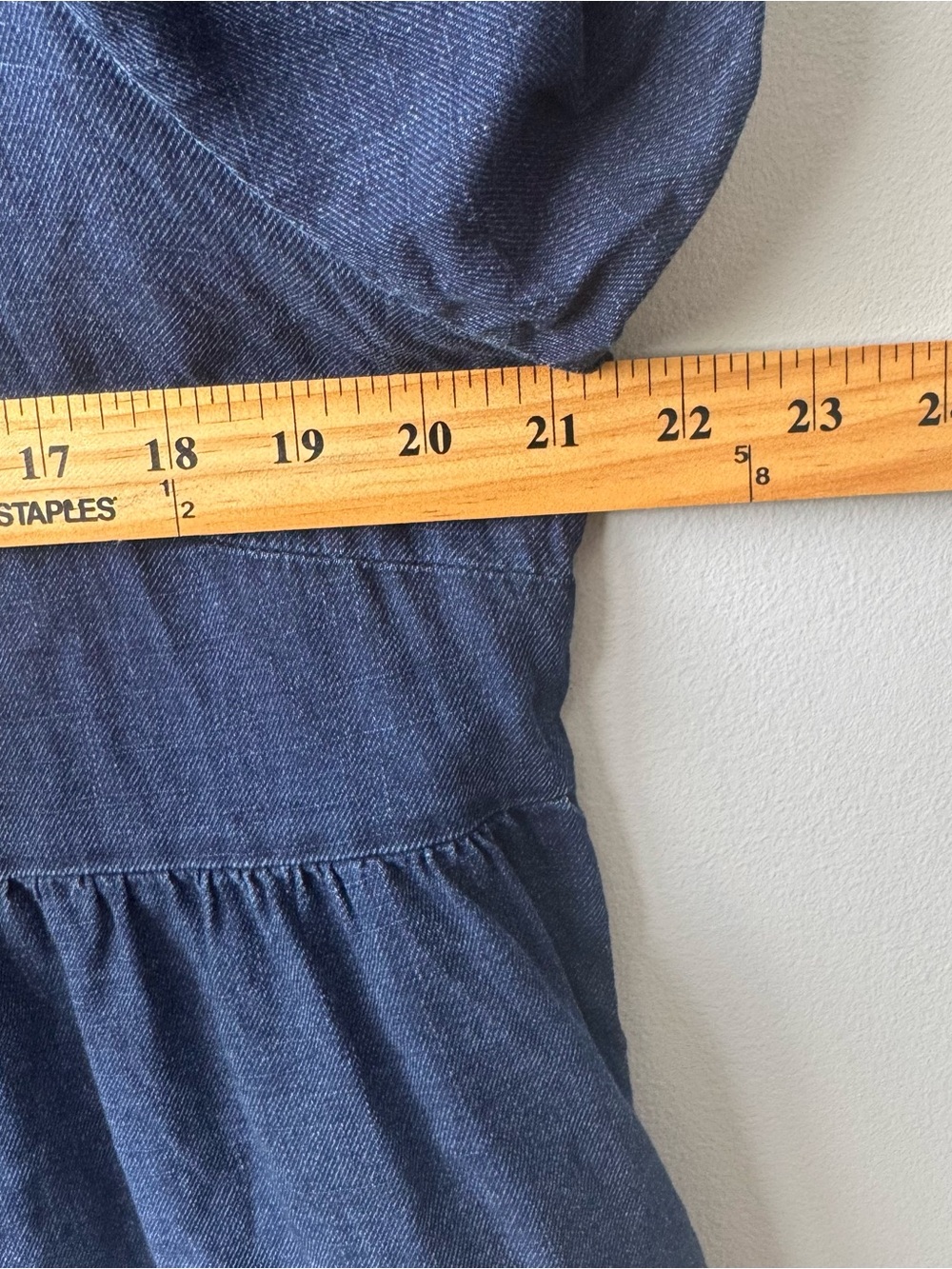 Velvet Heart Los Angeles Chambray Tie Front Peplum Blouse Women's Large Blue - Picture 5 of 5